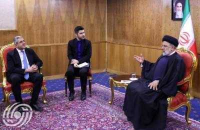 الرئيس الإيراني يؤكد على ضرورة معرفة معالم إيران السياحية من قبل منظمة السياحة العالمية