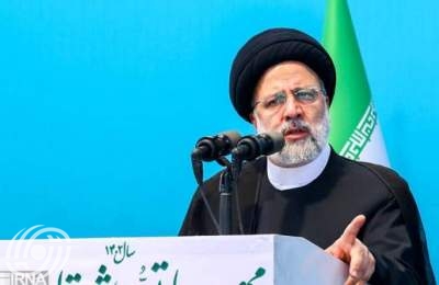 الرئيس الايراني : يجب حل المشاكل العالقة في تنفيذ المشاریع في البلاد بروح جهادية